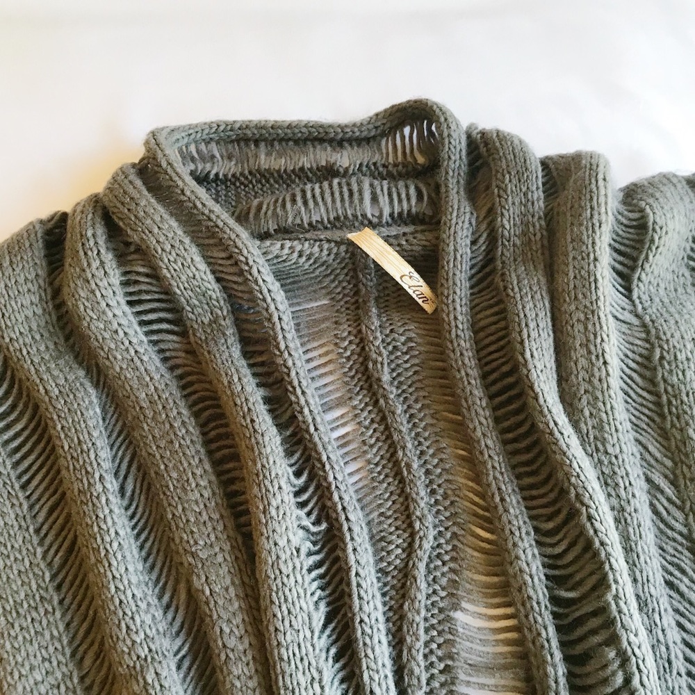 Distressed Sleeveless Cardigan - Picture 3 of 6